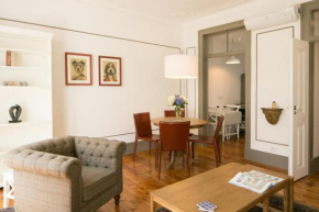 Trendy and Super Central Apartment 21 by Lisbonne Collection